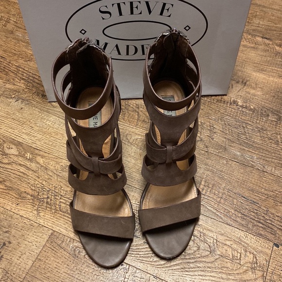 Steve Madden Cruizz Chocolate Strappy Heels Sandals 8 - Picture 10 of 12
